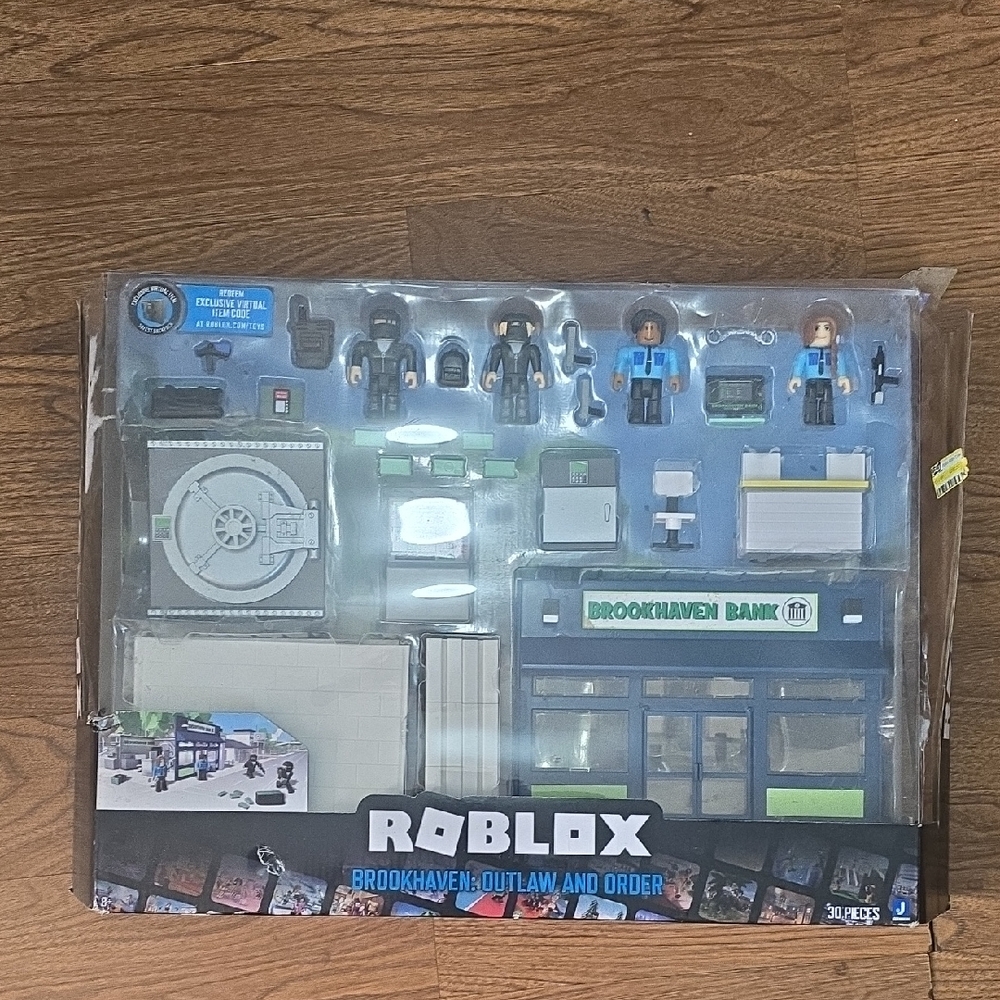 Roblox Brookhaven: Outlaw and Order Playset